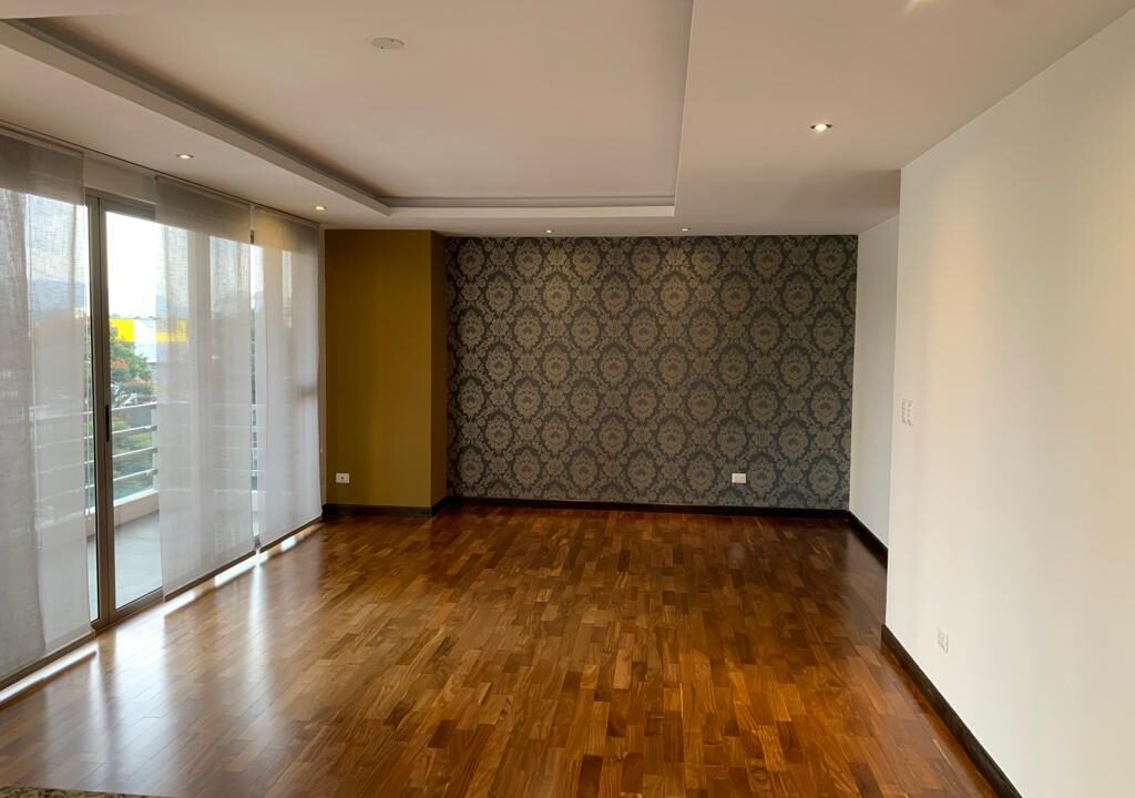 apartamento-en-alquiler-edificio-aria-zona-10-3