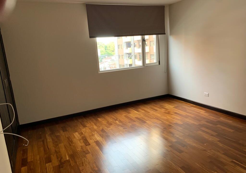 apartamento-en-alquiler-edificio-aria-zona-10-7