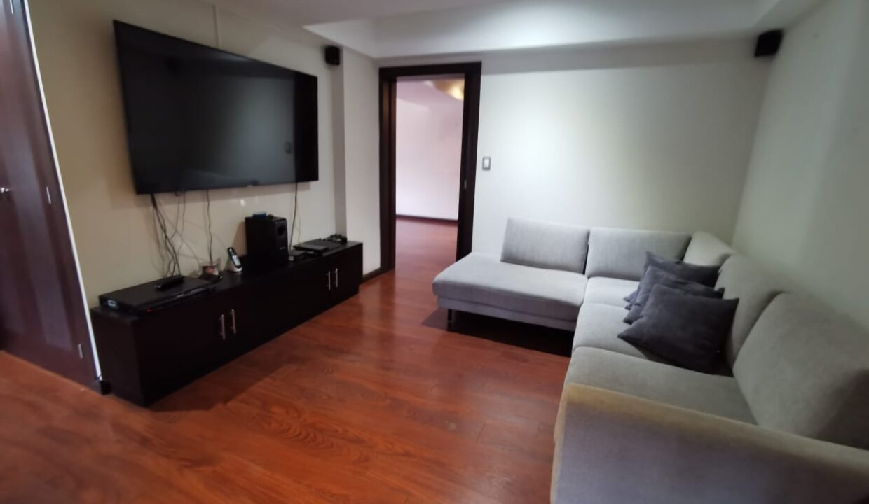 apartamento-en-alquiler-amueblado-edificio-dali-zona-14-13