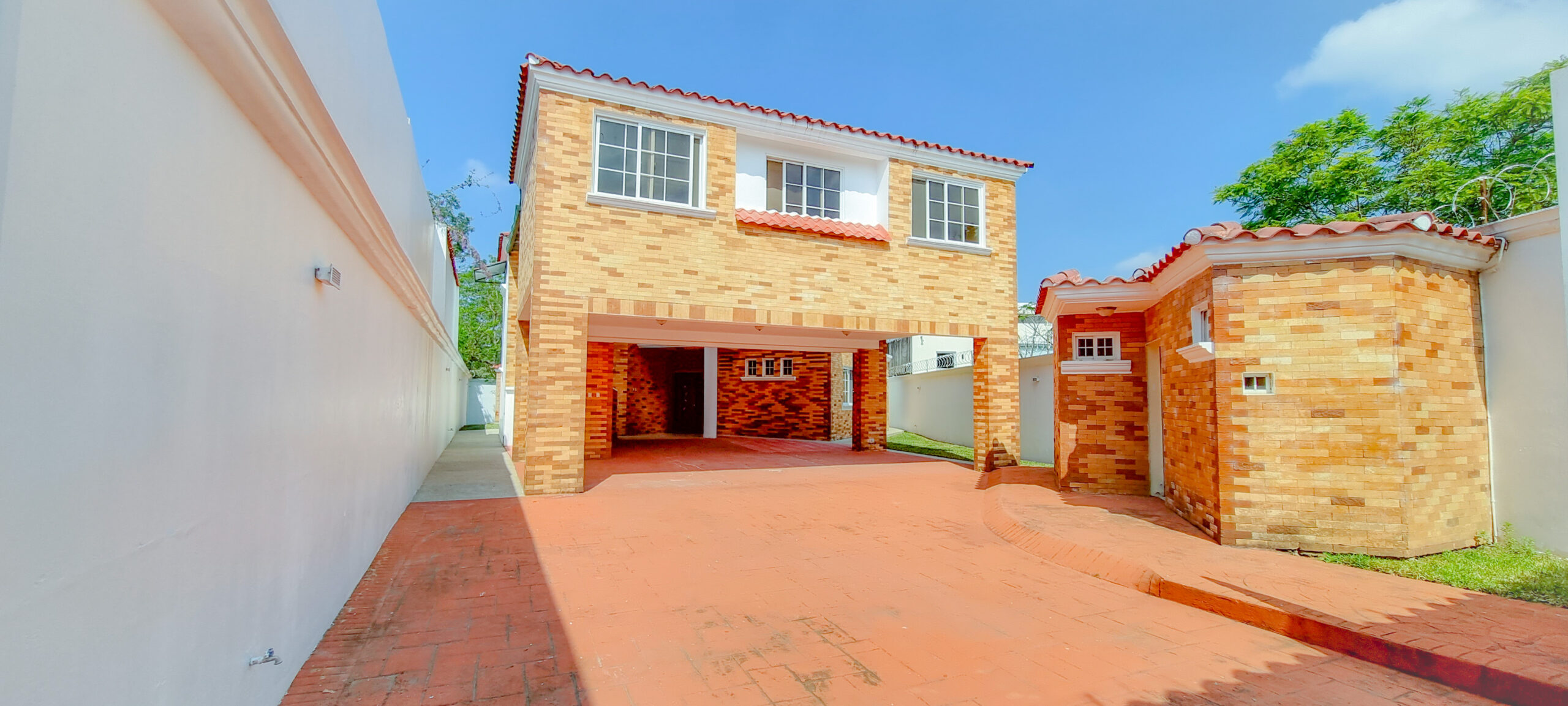 Casa en venta Jardines de San Isidro zona 16