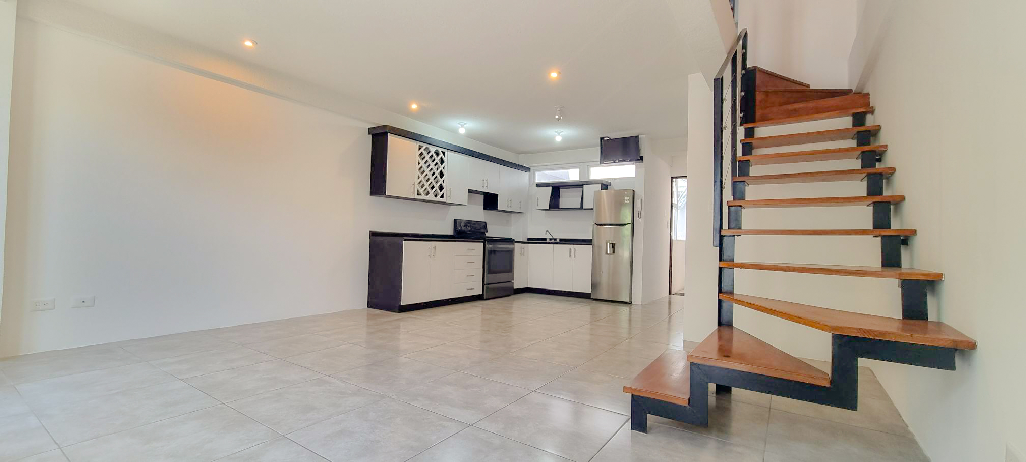 Apto. en renta zona 1 Av. Juan Chapín